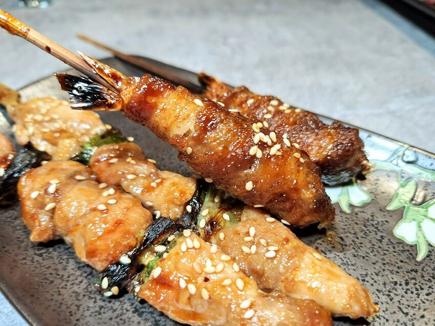 【美食】「八串八」串燒、烤物、壽司，新莊居酒屋推薦、新莊日本
