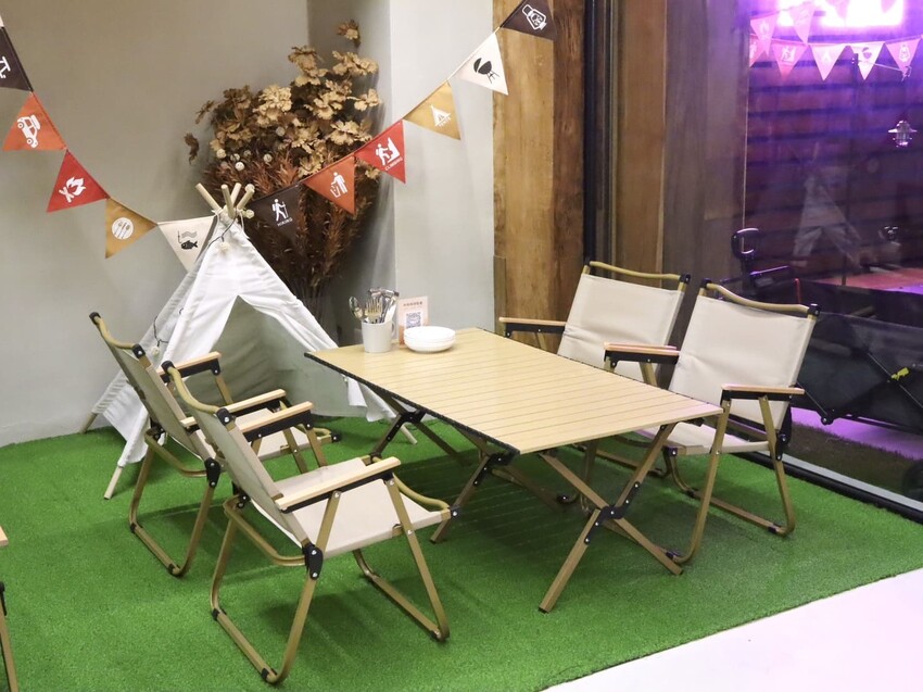 Born to EAT本質煮藝｜台北新開幕絕美露營風餐廳！環境舒適餐點又好吃。必點法式舒芙蕾，超驚艷。國父紀念館約會餐廳推薦 – 艾瑞絲的吃貨日常