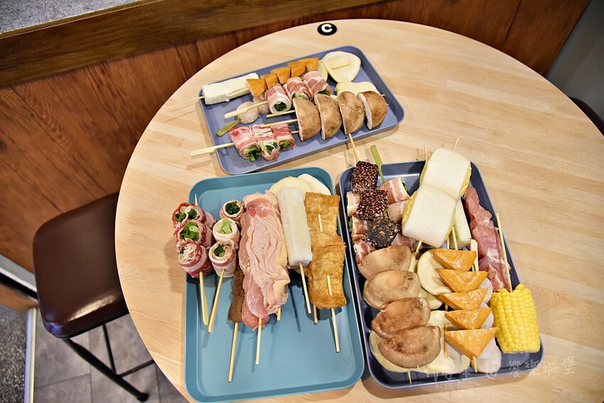 新北市板橋區串一番串烤 ll 板橋平價串燒,環境舒適,是你跟三五好友聚會的好地方,SHOT還有買五送一,讓你們吃的開心、