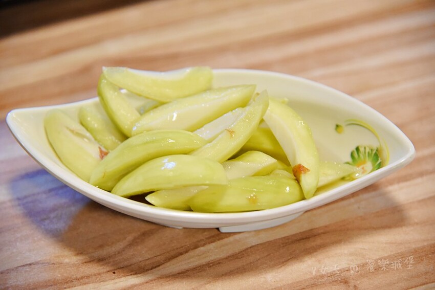 新北市板橋區串一番串烤 ll 板橋平價串燒,環境舒適,是你跟三五好友聚會的好地方,SHOT還有買五送一,讓你們吃的開心、