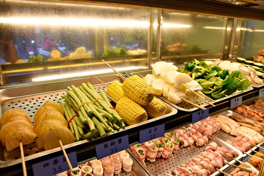 新北市板橋區串一番串烤 ll 板橋平價串燒,環境舒適,是你跟三五好友聚會的好地方,SHOT還有買五送一,讓你們吃的開心、