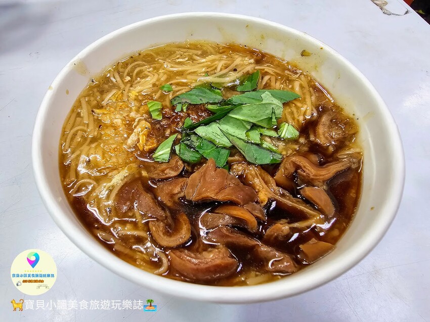 台中市北區[食]台中 一中街 臭豆腐達人 迷你一口臭豆腐 泡菜鮮脆豆腐酥嫩 越臭越香越好吃