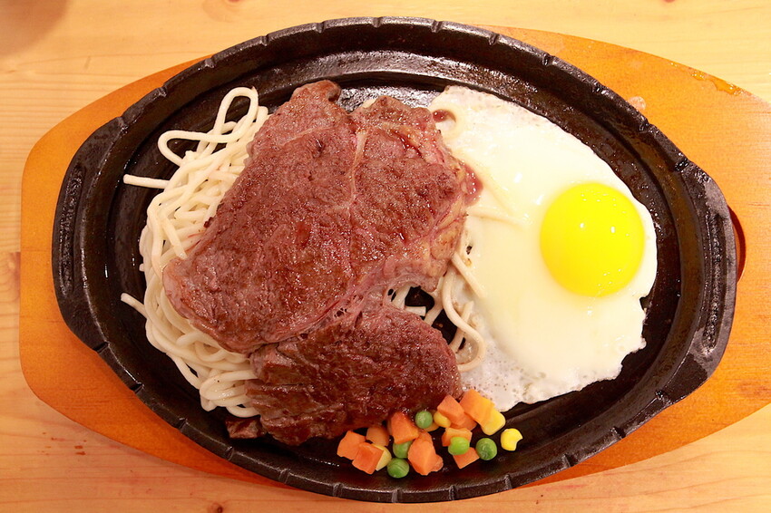 台南市北區吃。台南市｜北區。 「小虎牛排 公園店」老店新分店報報!!!!!完善舒適用餐空間平價牛排專賣店 「小虎牛排