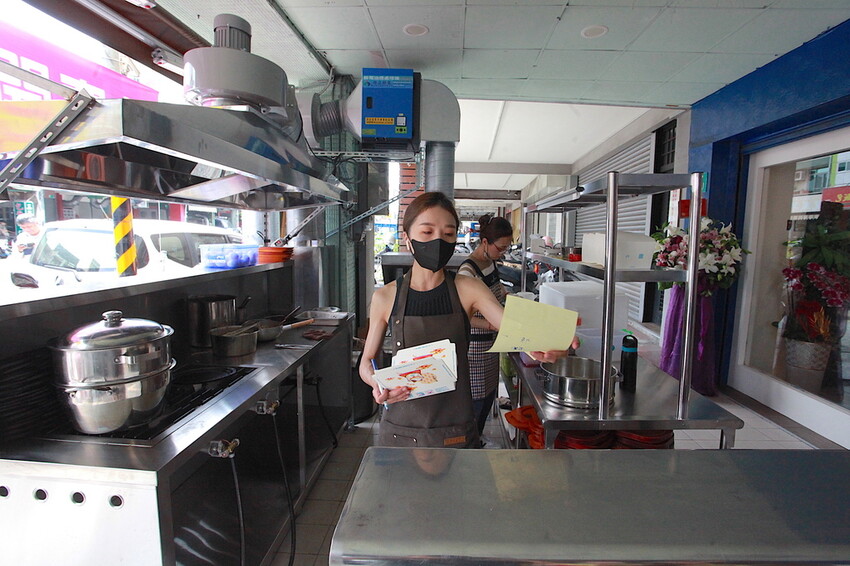 台南市北區吃。台南市｜北區。 「小虎牛排 公園店」老店新分店報報!!!!!完善舒適用餐空間平價牛排專賣店 「小虎牛排