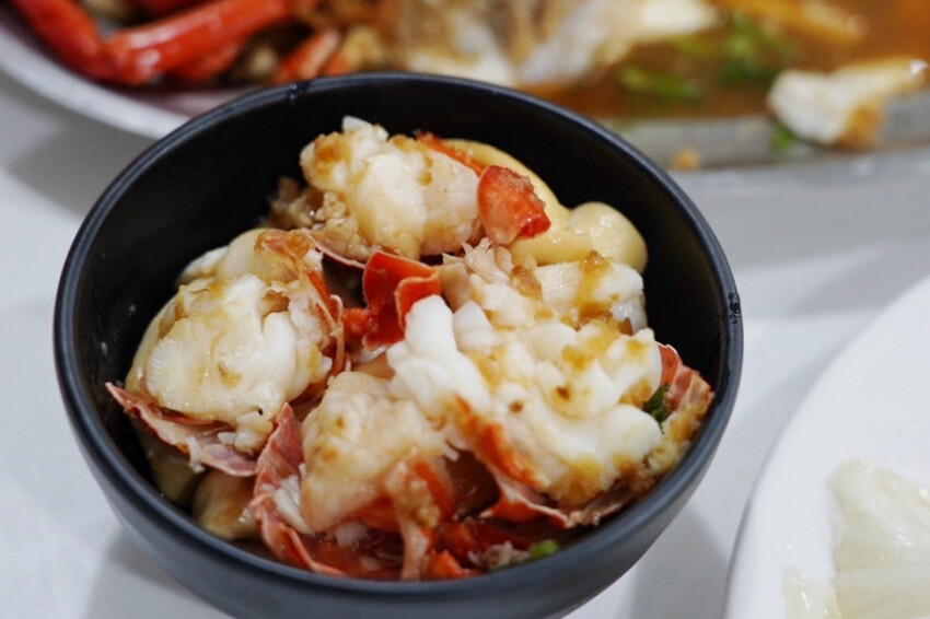 母親節帶家人來吃現撈海鮮！整桌9道有活龍蝦、石斑魚、超厚刺身、九孔沙拉..才4280元