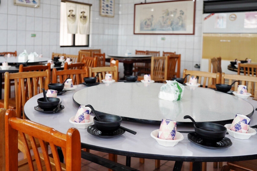 母親節帶家人來吃現撈海鮮！整桌9道有活龍蝦、石斑魚、超厚刺身、九孔沙拉..才4280元