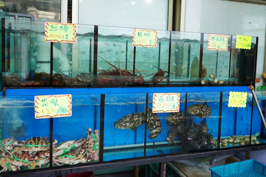 母親節帶家人來吃現撈海鮮！整桌9道有活龍蝦、石斑魚、超厚刺身、九孔沙拉..才4280元