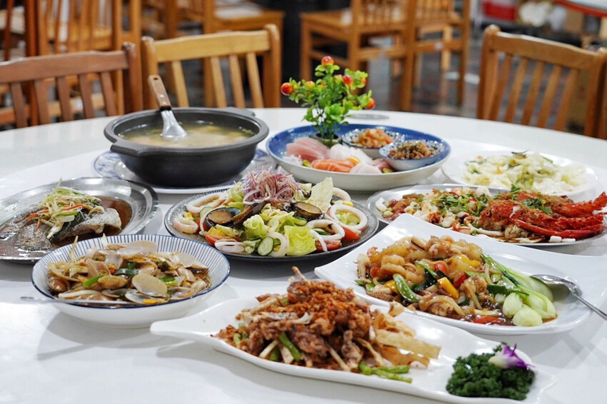 母親節帶家人來吃現撈海鮮！整桌9道有活龍蝦、石斑魚、超厚刺身、九孔沙拉..才4280元
