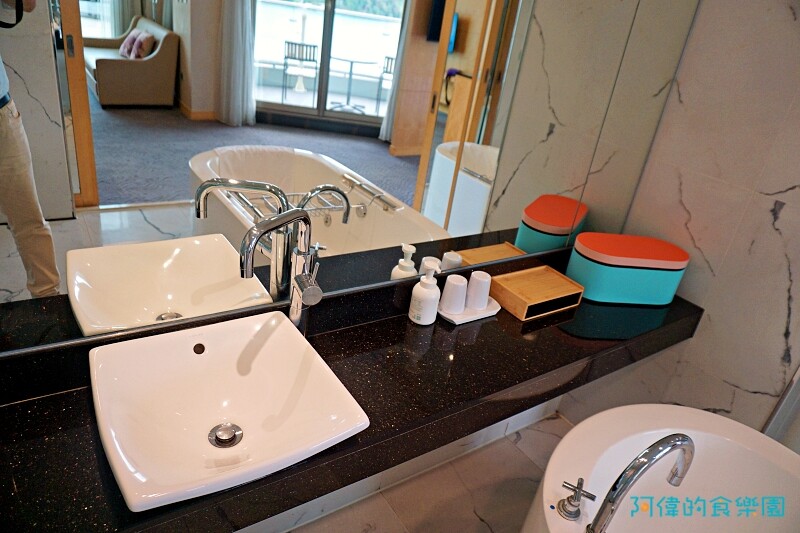 晶澤會館星空屋超夢幻！日月潭必住民宿，湖景第一排。