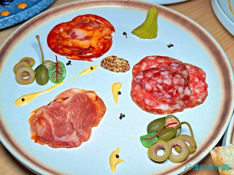 晶澤會館星空屋超夢幻！日月潭必住民宿，湖景第一排。