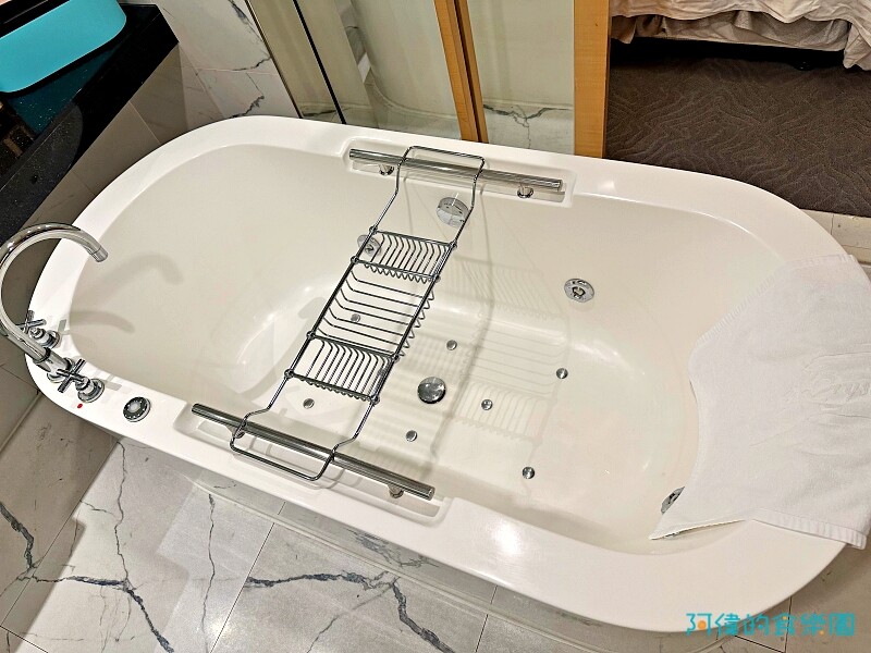 晶澤會館星空屋超夢幻！日月潭必住民宿，湖景第一排。