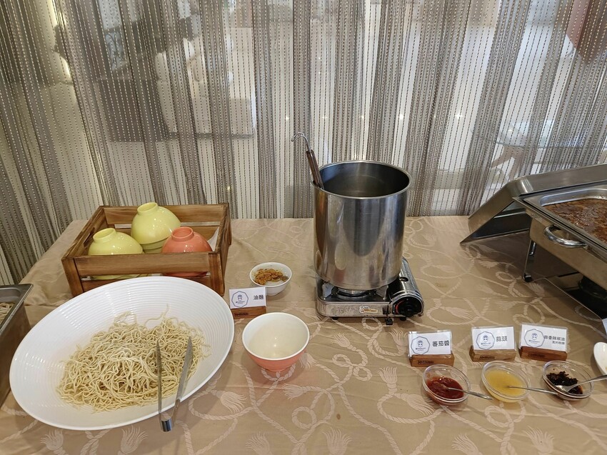 南投縣魚池鄉日月潭住宿｜御朝渡假村,4~5月螢火蟲季大爆發,一泊二食最划算