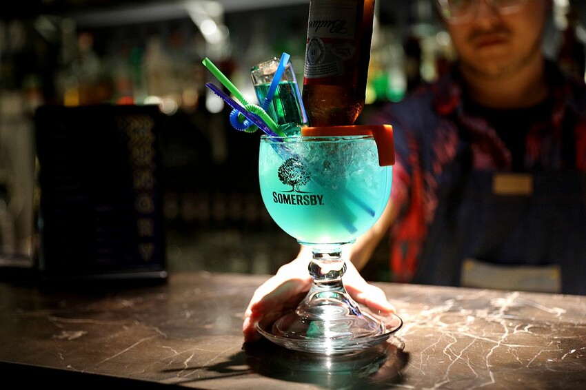 台南市北區酒鬼必訪!低調隱身巷弄寵物友善酒吧 美酒佳餚一次到味 週末微醺夜療癒又放鬆|集合Bar