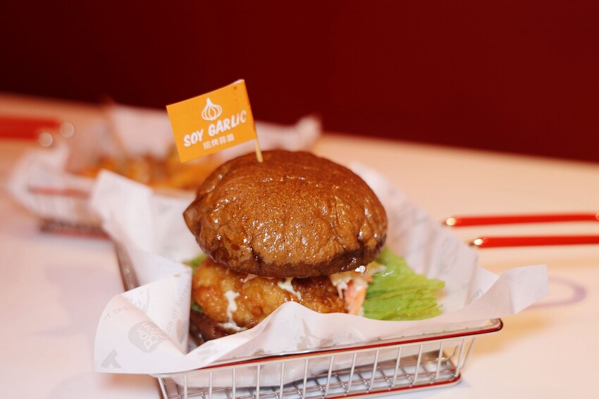 台北市中正區Bonchon Chicken本村韓式炸雞 「紐約最好吃韓式炸雞」插旗台北！開幕免費送炸雞腿