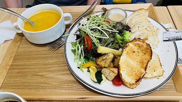 IMG_2949.jpg IMG_2949.jpg