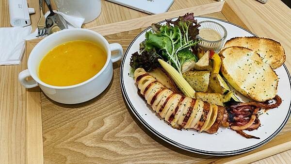 IMG_2948.jpg IMG_2948.jpg