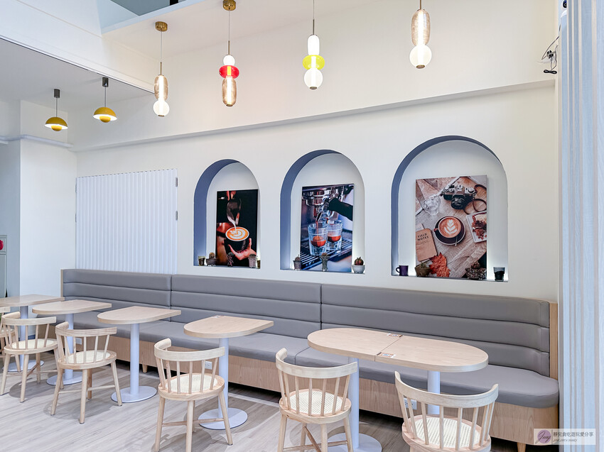 桃園市桃園區美食、DOUBLE II商辦大樓內的隱藏餐廳,北歐風格夜間變身餐酒館。