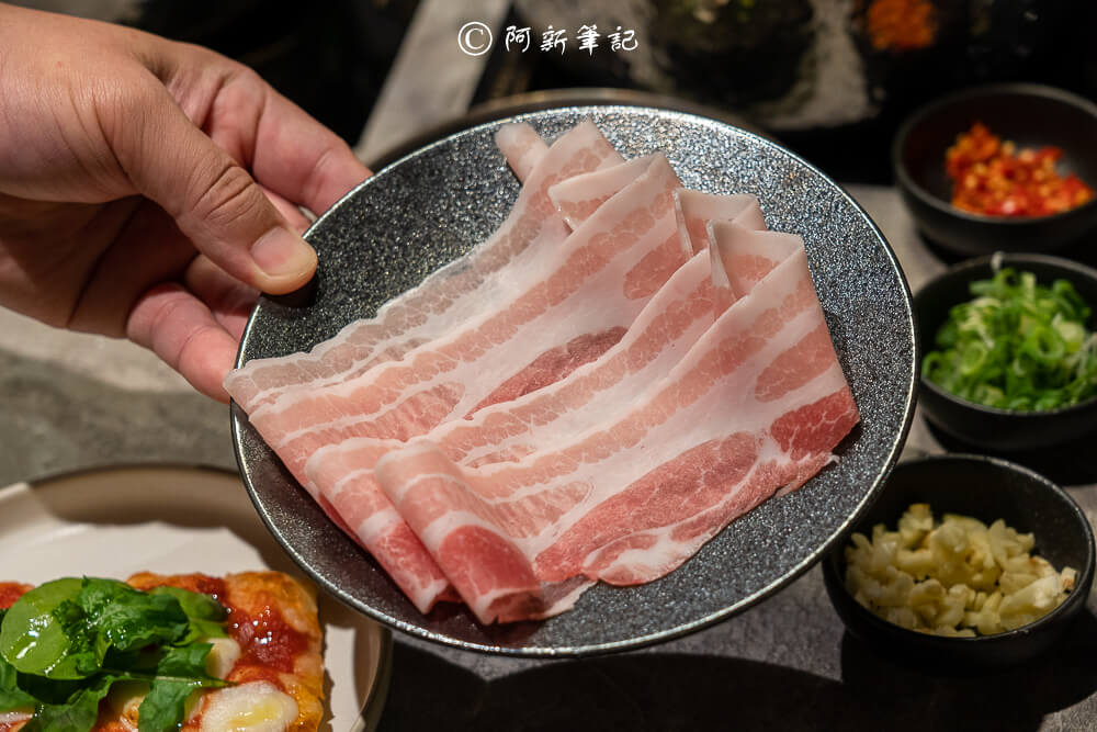 初美涮涮鍋台中頂級個人鍋物！活龍蝦帝王蟹與A5和牛，日本職人湯底奢華饗宴