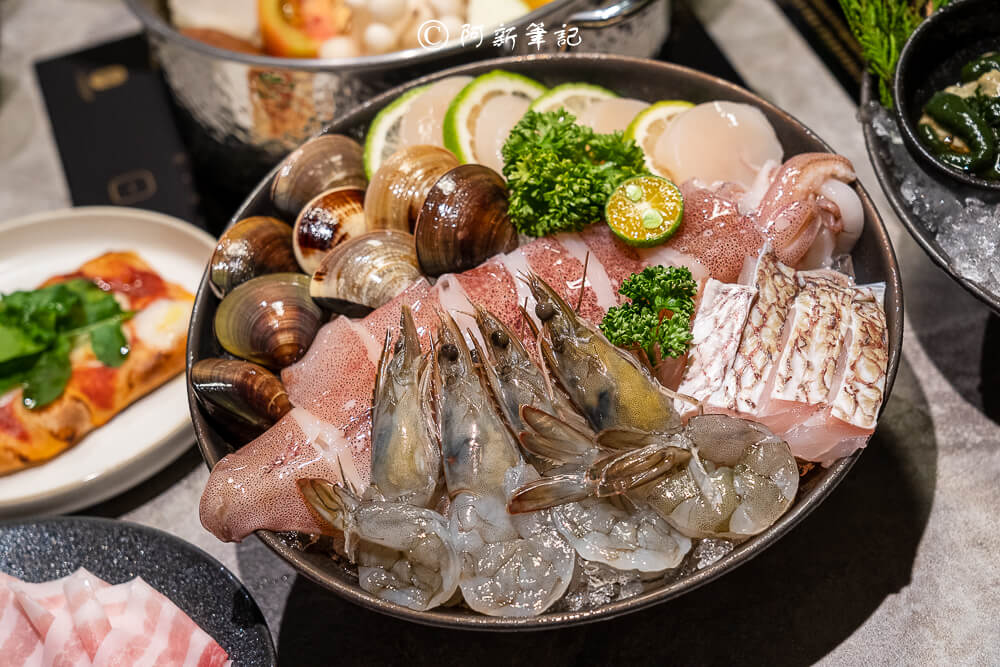 初美涮涮鍋台中頂級個人鍋物！活龍蝦帝王蟹與A5和牛，日本職人湯底奢華饗宴