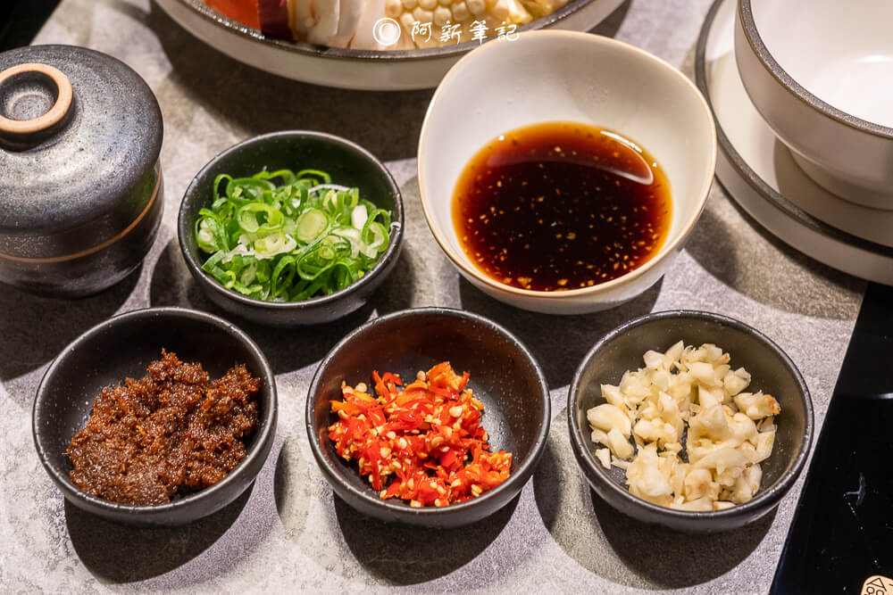 初美涮涮鍋台中頂級個人鍋物！活龍蝦帝王蟹與A5和牛，日本職人湯底奢華饗宴