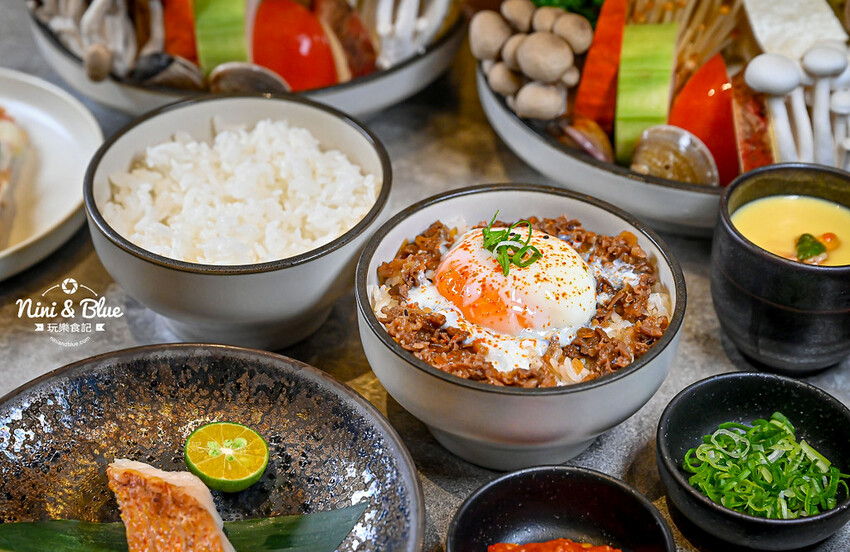 初美涮涮鍋-台中頂級火鍋推薦,和牛、活體龍蝦、現榨蘋果汁手搖飲、1%bakery甜點 @Nini and Blue 玩樂食記
