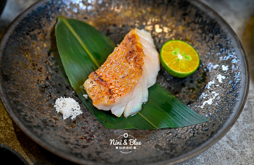 初美涮涮鍋-台中頂級火鍋推薦,和牛、活體龍蝦、現榨蘋果汁手搖飲、1%bakery甜點 @Nini and Blue 玩樂食記