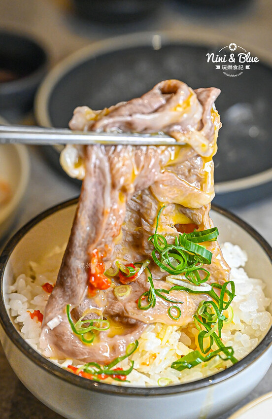 初美涮涮鍋-台中頂級火鍋推薦,和牛、活體龍蝦、現榨蘋果汁手搖飲、1%bakery甜點 @Nini and Blue 玩樂食記