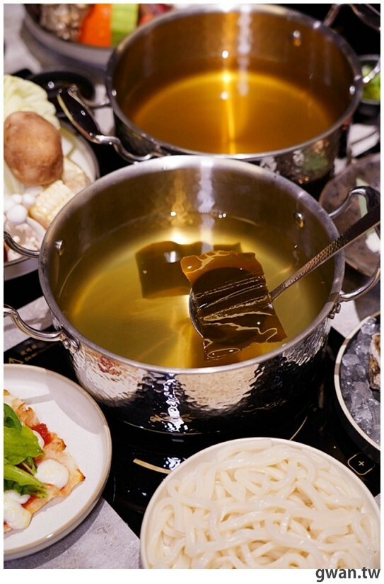 台中新開幕！甜點店不務正業跨足火鍋店，居然還有超好喝的手搖飲