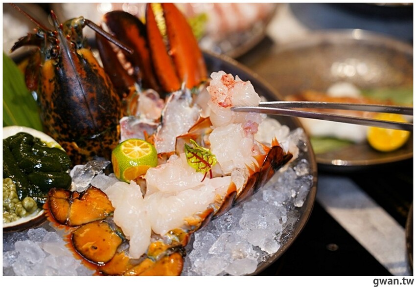 台中新開幕！甜點店不務正業跨足火鍋店，居然還有超好喝的手搖飲