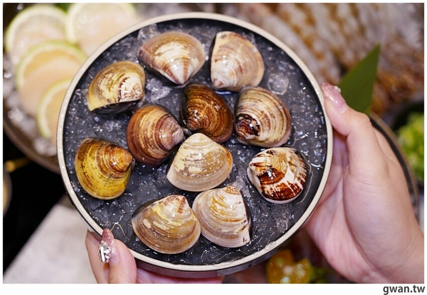 台中新開幕！甜點店不務正業跨足火鍋店，居然還有超好喝的手搖飲