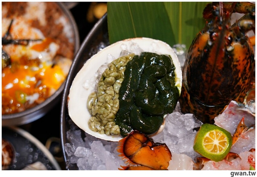 台中新開幕！甜點店不務正業跨足火鍋店，居然還有超好喝的手搖飲