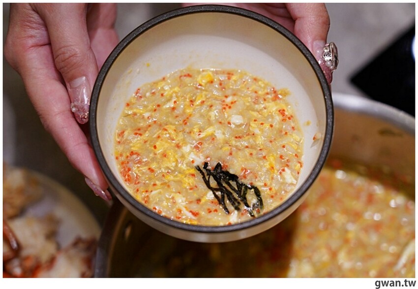 台中新開幕！甜點店不務正業跨足火鍋店，居然還有超好喝的手搖飲