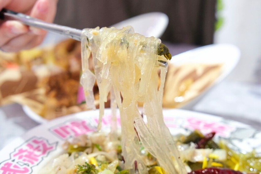 築間酸菜魚｜爆料個人式酸菜魚最低$388起，營業到凌晨半夜也能大口吃! - 肉依小姐吃什麼