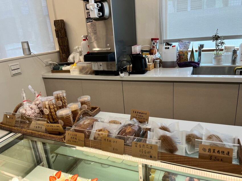 [發胖日記-甜點篇]苗栗｜苑裡｜裏房甜點｜海邊小鎮也有文青乾燥花系咖啡廳，周末不用再跑台北