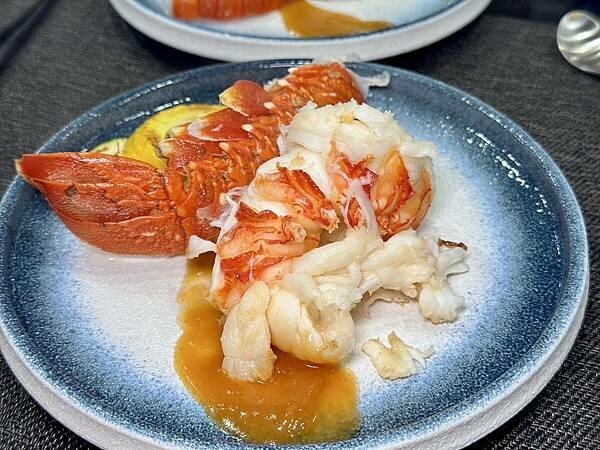 新北市淡水區[淡水美食] 全台最美的約會景觀餐廳「明水然．樂」(淡水中山店) 高CP值無菜單鐵板燒，只要1600起 日本A5和