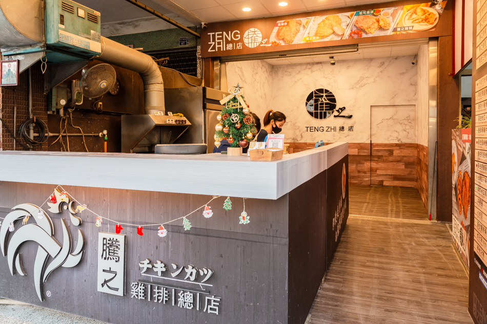 高雄楠梓在地人氣王騰之雞排,爆漿起司雞排 $100,經典台式風味