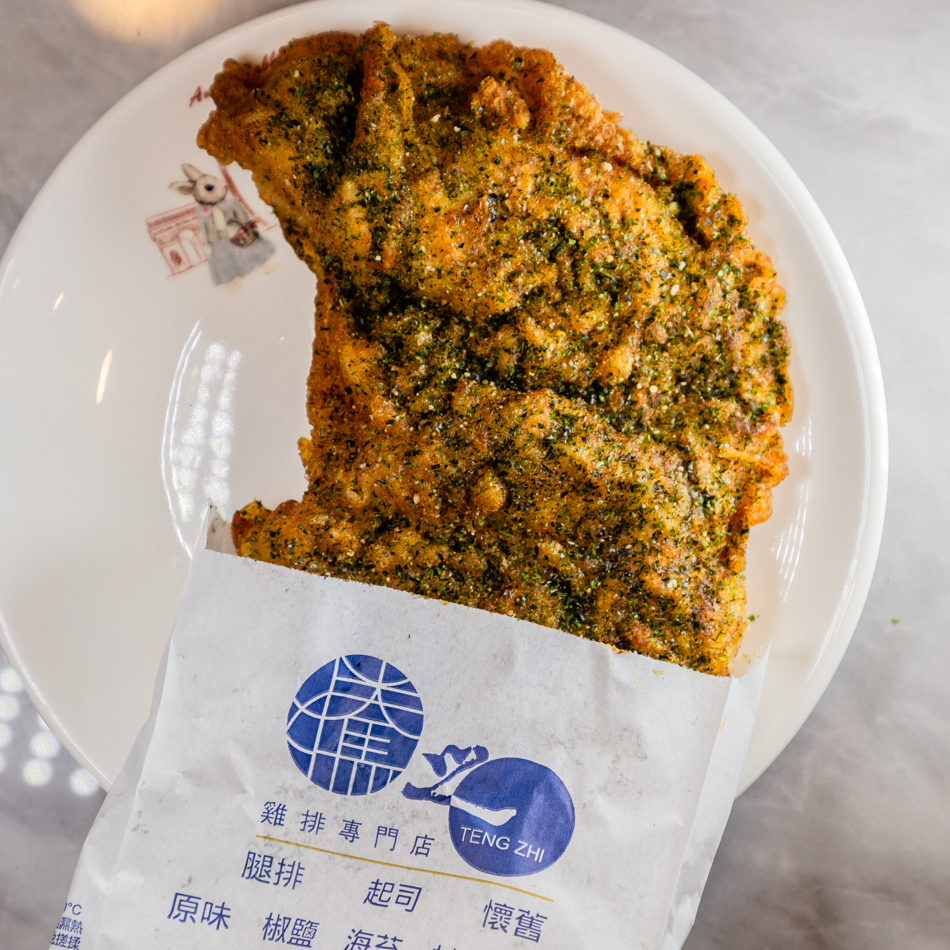 高雄楠梓在地人氣王騰之雞排,爆漿起司雞排 $100,經典台式風味