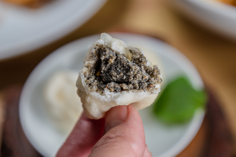 高雄楠梓在地人氣王騰之雞排,爆漿起司雞排 $100,經典台式風味