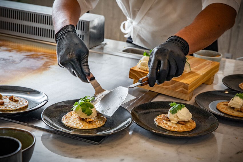 此生必嚐十大高CP值無菜單鐵板燒！不預約就吃不到，一位難求的無菜單鐵板燒插旗礁溪