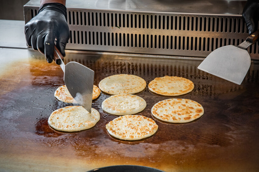 此生必嚐十大高CP值無菜單鐵板燒！不預約就吃不到，一位難求的無菜單鐵板燒插旗礁溪