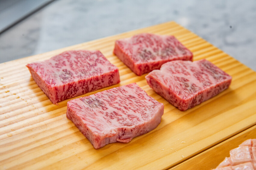 此生必嚐十大高CP值無菜單鐵板燒！不預約就吃不到，一位難求的無菜單鐵板燒插旗礁溪