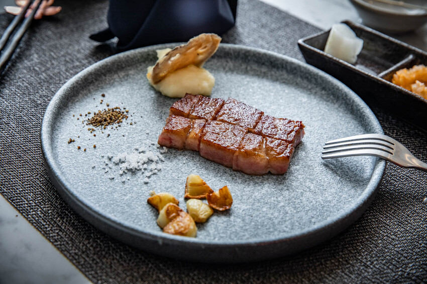 此生必嚐十大高CP值無菜單鐵板燒！不預約就吃不到，一位難求的無菜單鐵板燒插旗礁溪