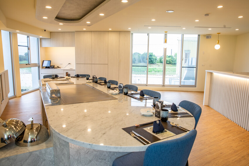 此生必嚐十大高CP值無菜單鐵板燒！不預約就吃不到，一位難求的無菜單鐵板燒插旗礁溪