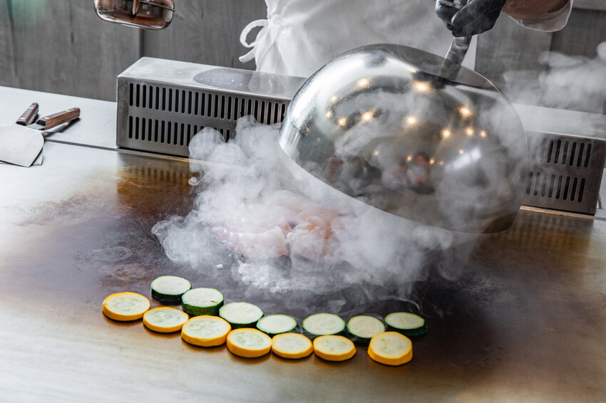 此生必嚐十大高CP值無菜單鐵板燒！不預約就吃不到，一位難求的無菜單鐵板燒插旗礁溪