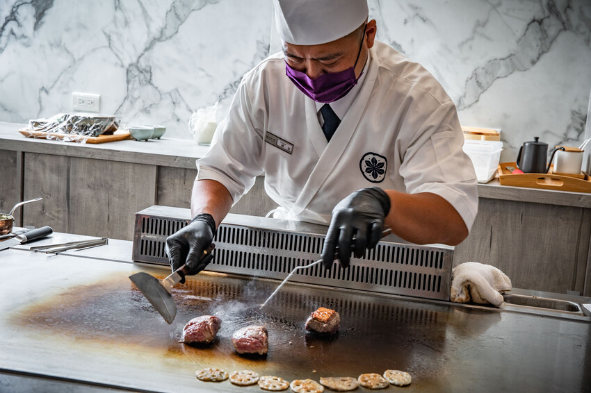 此生必嚐十大高CP值無菜單鐵板燒！不預約就吃不到，一位難求的無菜單鐵板燒插旗礁溪