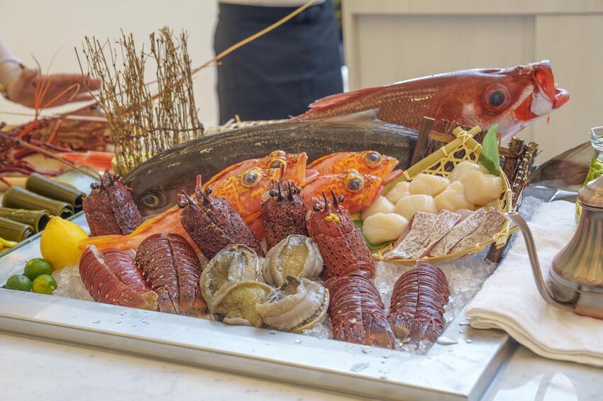 宜蘭最美無菜單鐵板燒|明水然.樂 宜蘭礁溪店,高CP值無菜單鐵板燒1600起活龍蝦 A5和牛 干貝 現流魚通通吃得到