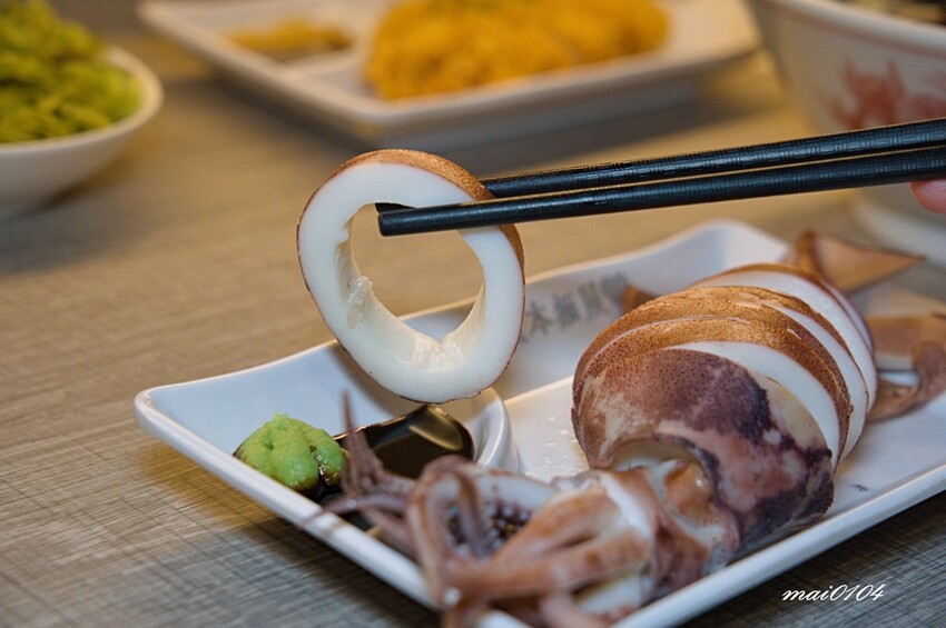 桃園中壢拉麵｜麵屋堂本～全台少見的藍色拉麵在中壢也吃的到了，