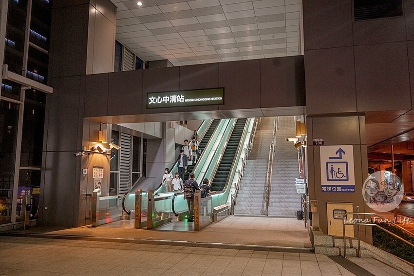 台中市北區台中特寵餐廳|爬咖啡CLIMB CAFE-喝咖啡放空，近距離和牛奶蛇、陸龜、守宮一起度過歡樂時光