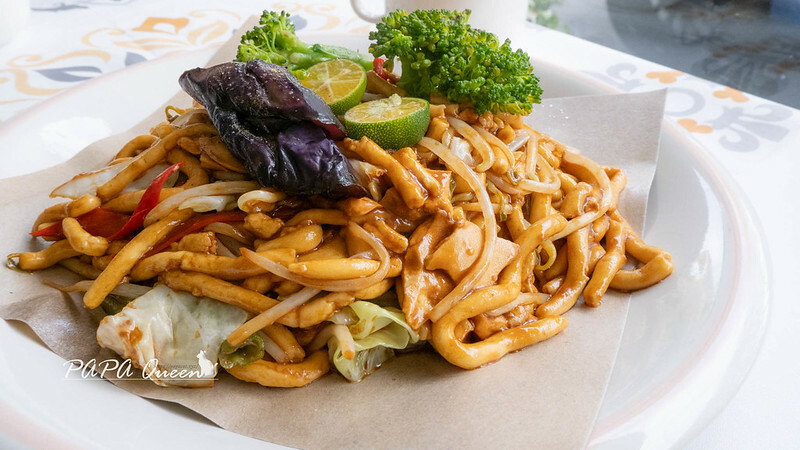 南投縣草屯鎮悦素人｜草屯蔬食｜  極簡風格 每一到料理都有著南洋香料氣息