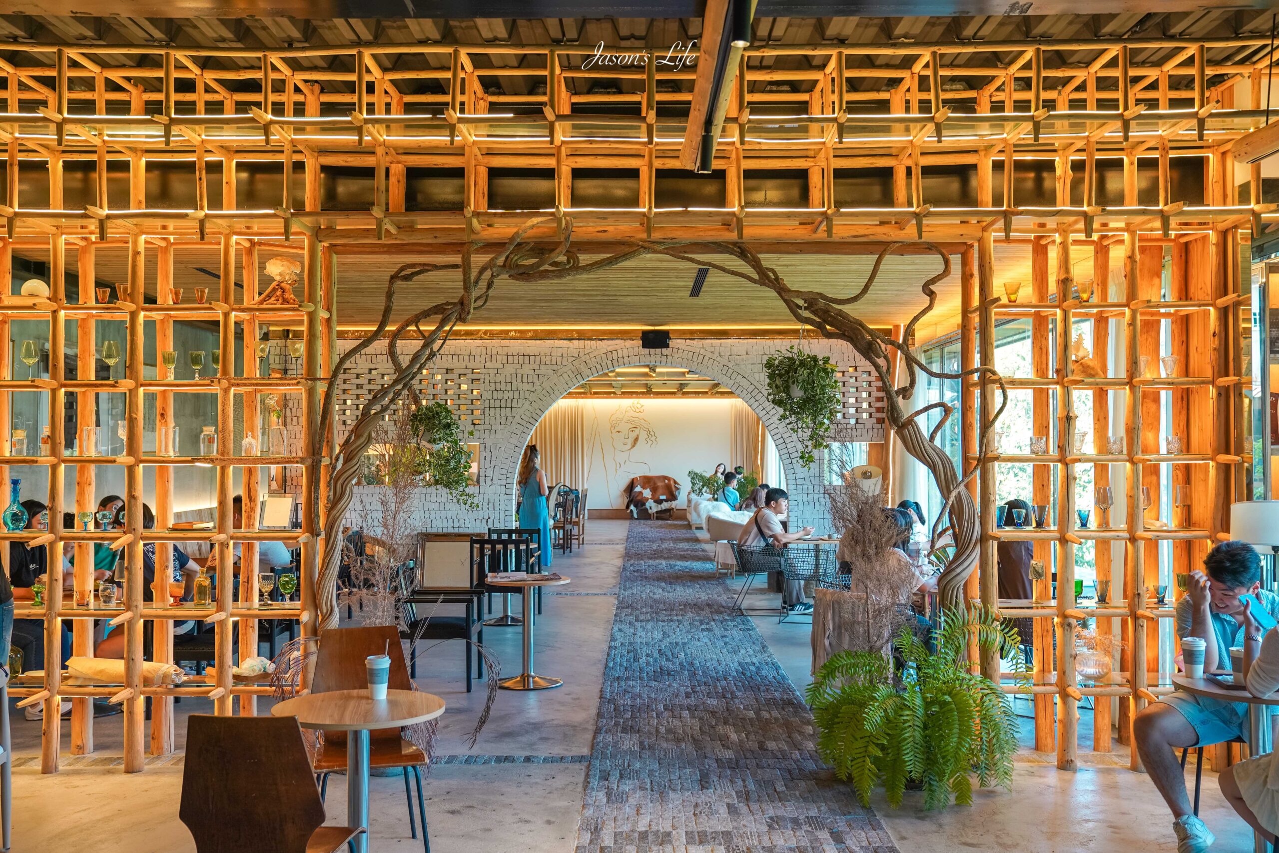 南投清境景觀咖啡廳！Mountain bica cafe不限時夢幻景觀，享壯闊山景下午茶。